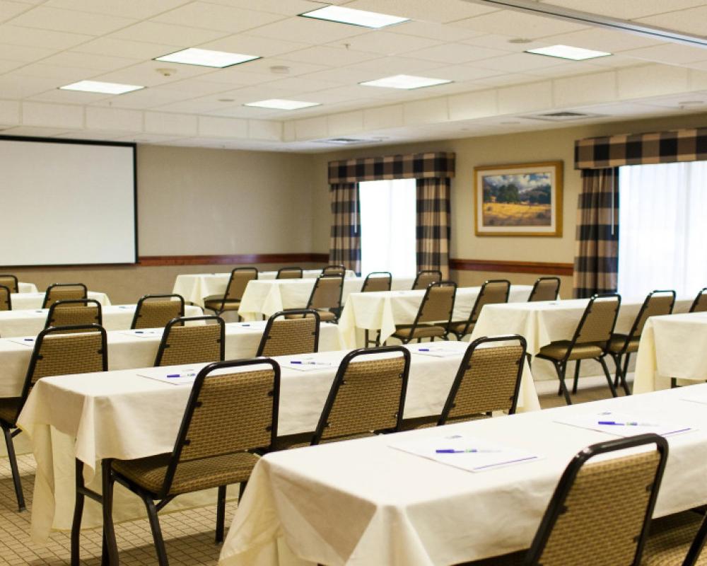 фото Holiday Inn Express and Suites Turlock by IHG