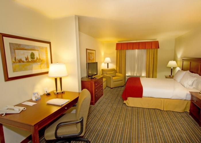 Holiday Inn Express and Suites Turlock by IHG