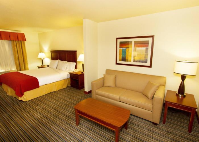 Holiday Inn Express and Suites Turlock by IHG