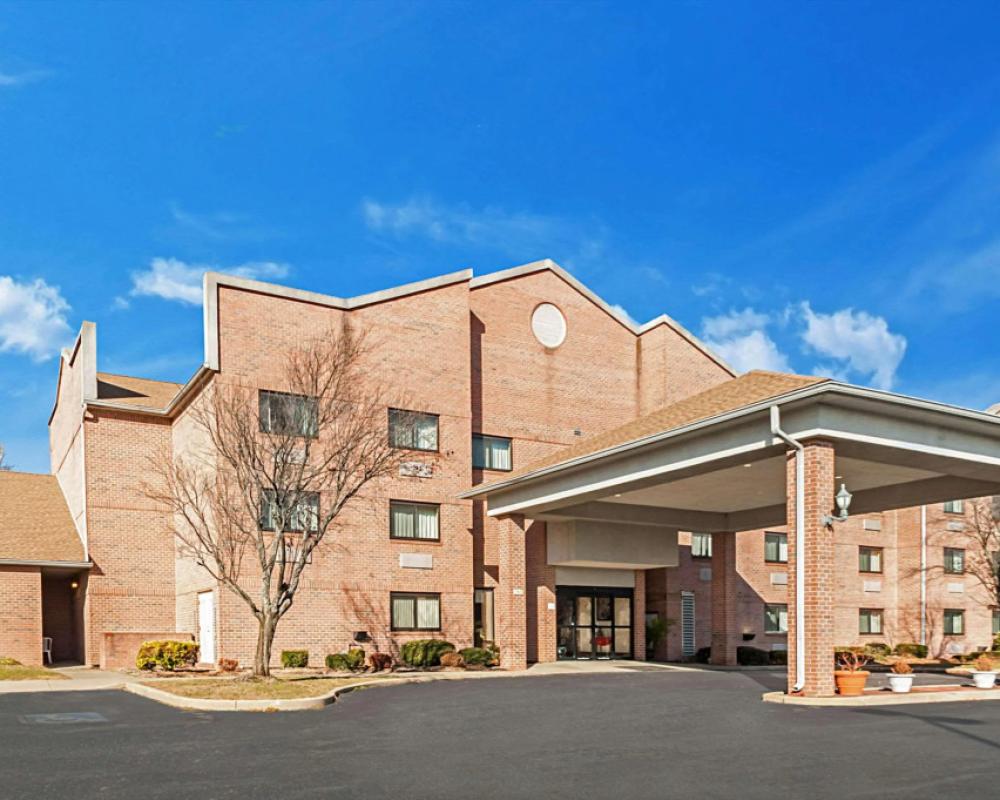 Red Roof Inn & Suites Chestertown