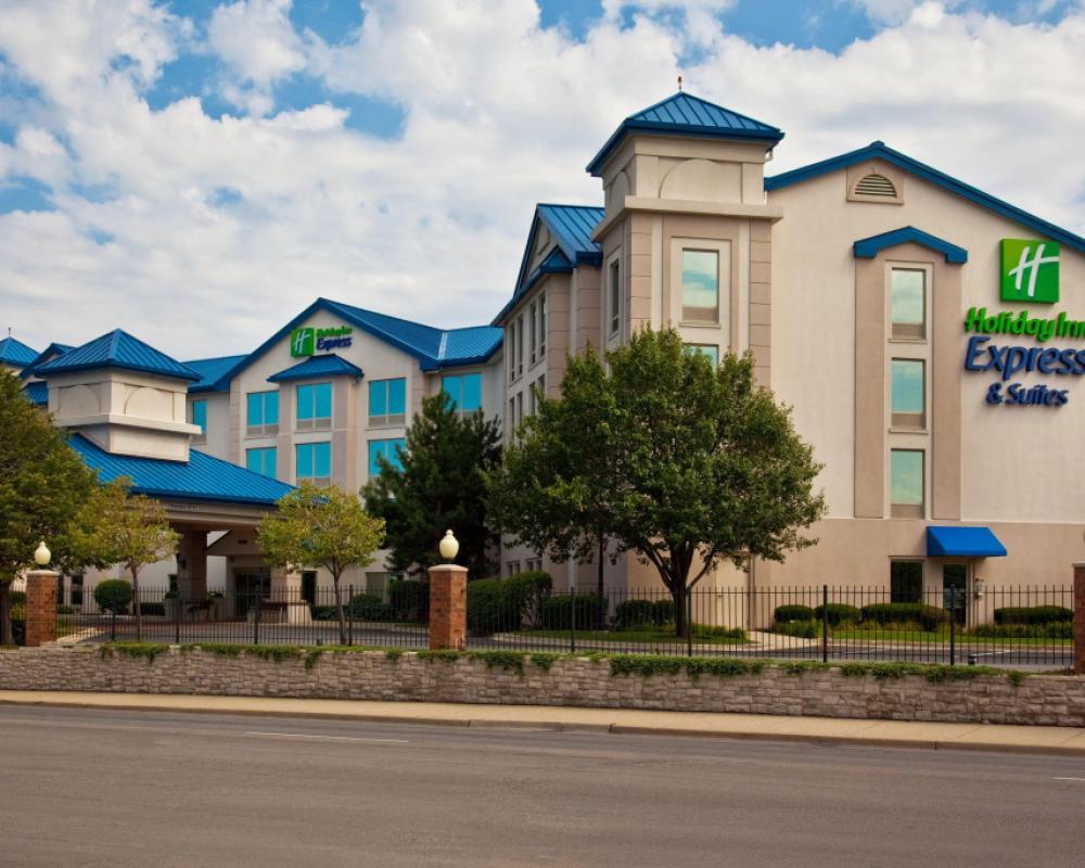 Holiday Inn Express Hotel & Suites Chicago-Midway Airport by IHG