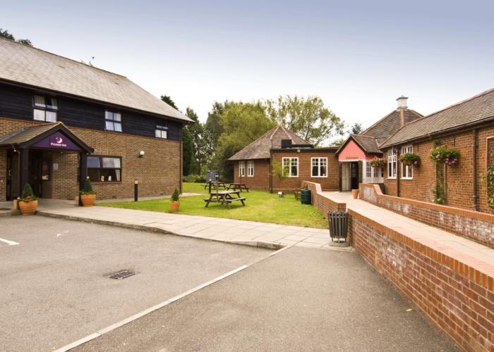 Premier Inn Farnborough West - Southwood