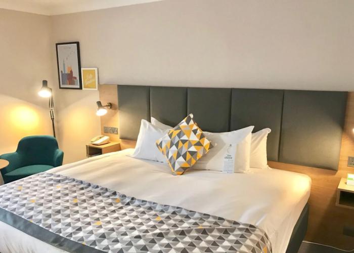 Holiday Inn Farnborough by IHG