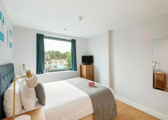HQ Aparthotel Farnborough