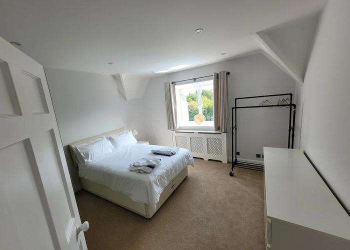 Remarkable 8 Bed Family House Sleeping 16 w/ Pool