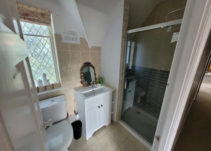 Remarkable 8 Bed Family House Sleeping 16 w/ Pool