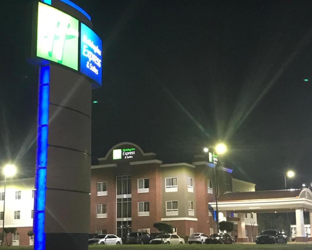 Holiday Inn Express Hotel & Suites Canton by IHG