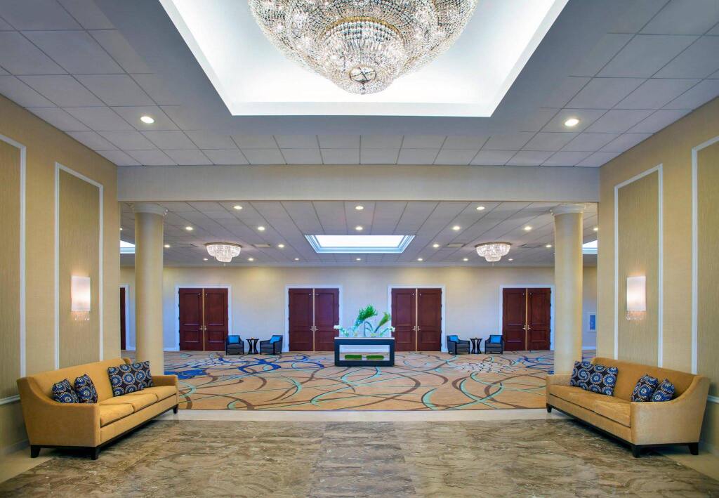 Teaneck Marriott at Glenpointe