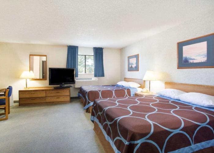 Super 8 by Wyndham Fallon