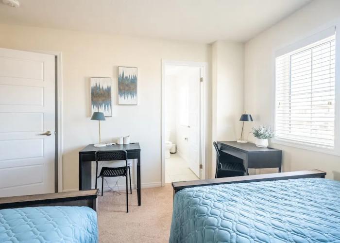 New 3BR Townhouse, Minutes to Niagara Falls and Brock University by GLOBALSTAY