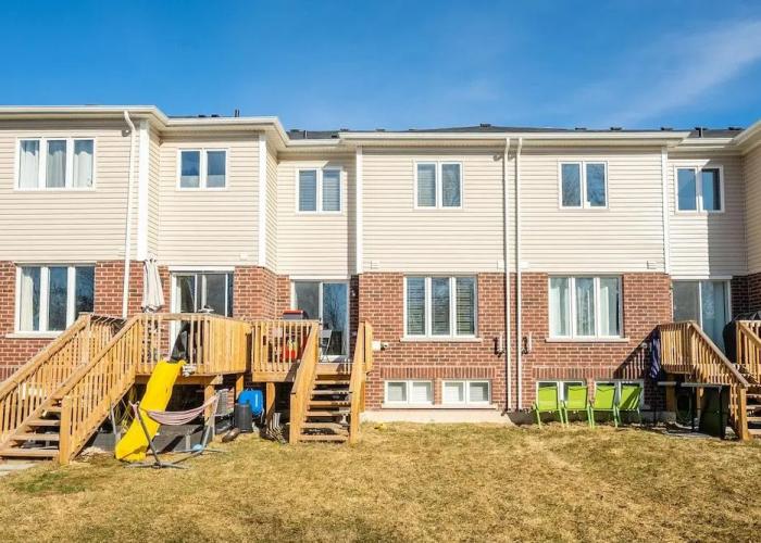 New 3BR Townhouse Minutes to Niagara Falls and Brock University by Globalstay Apartments