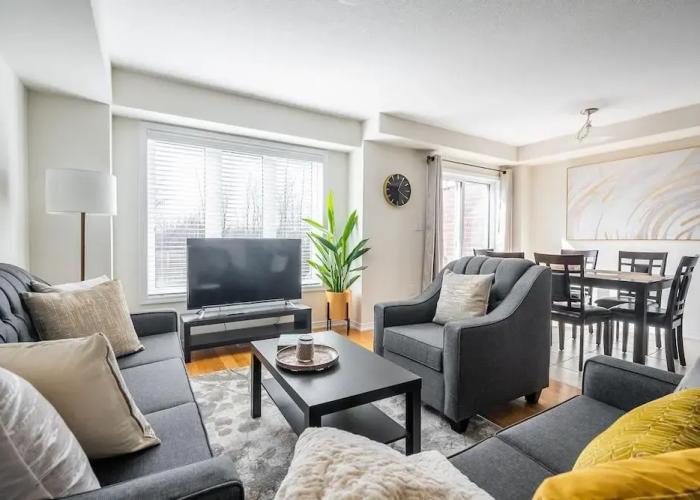 New 3BR Townhouse Minutes to Niagara Falls and Brock University by Globalstay Apartments