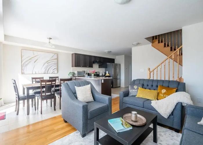 New 3BR Townhouse Minutes to Niagara Falls and Brock University by Globalstay Apartments