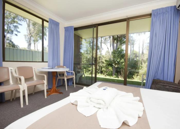 Island Palms Motor Inn