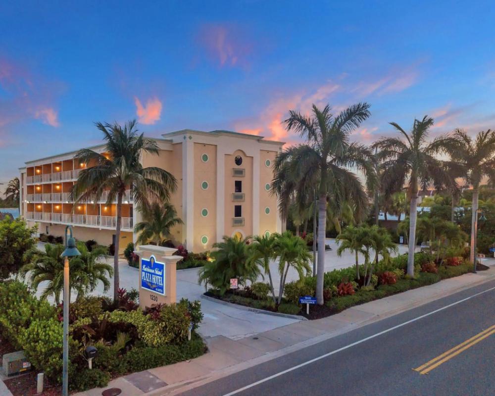 Hutchinson Island Hotel