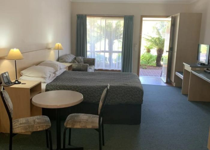 Arthur Phillip Motor Inn