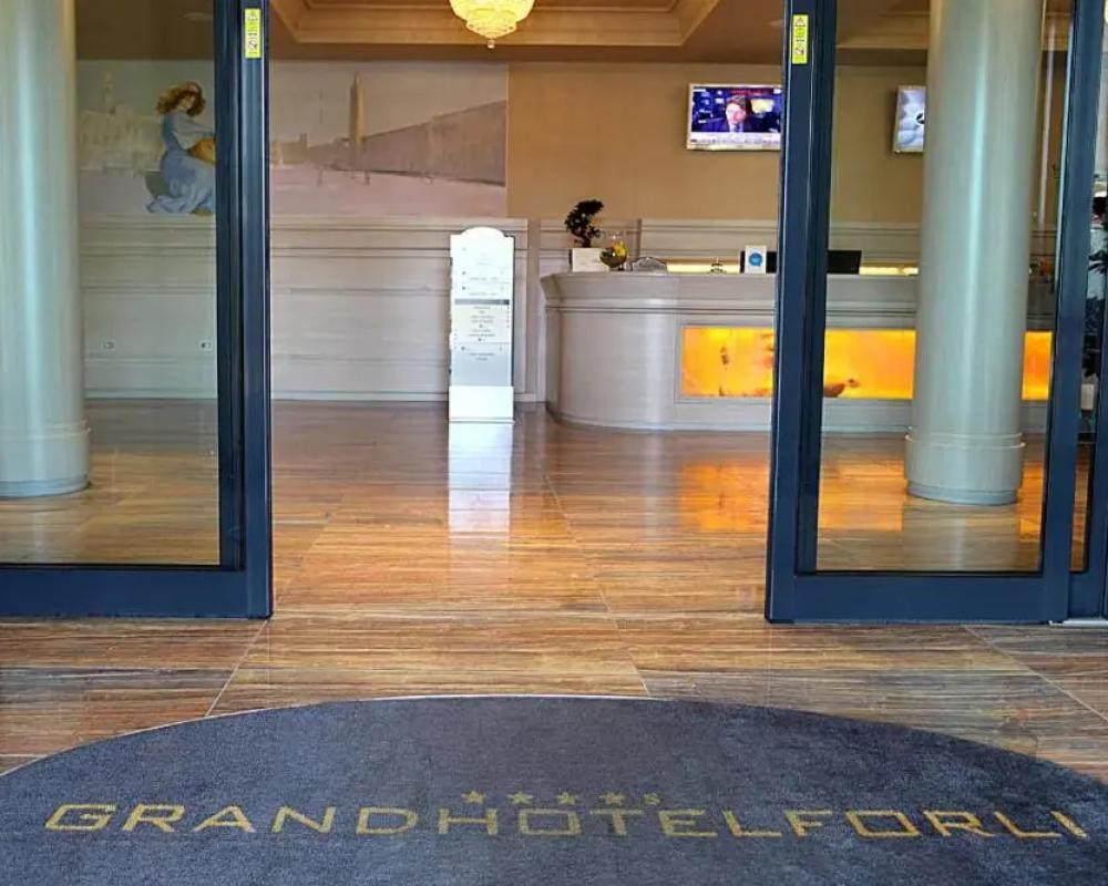 фото Grand Hotel Forlì