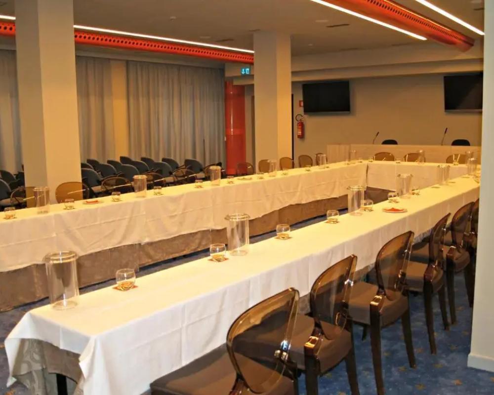 фото Grand Hotel Forlì