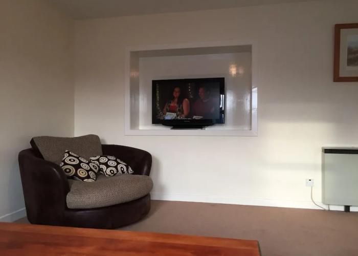 3 Varis Apartments