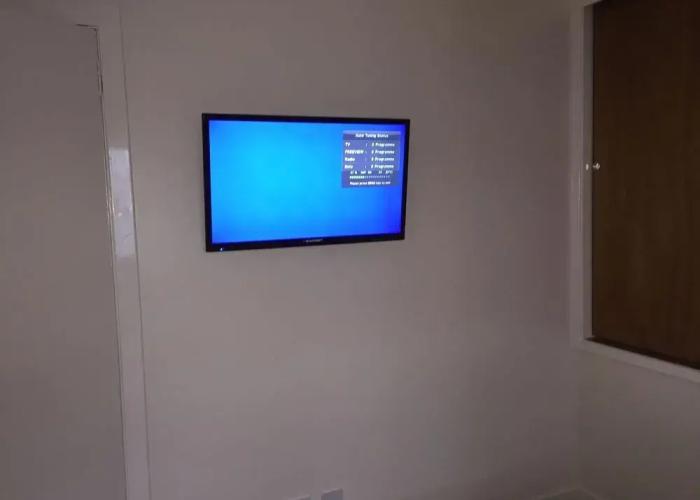 1 Varis Apartments