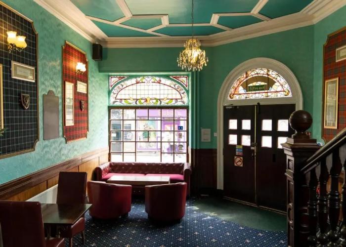 Carlton Hotel