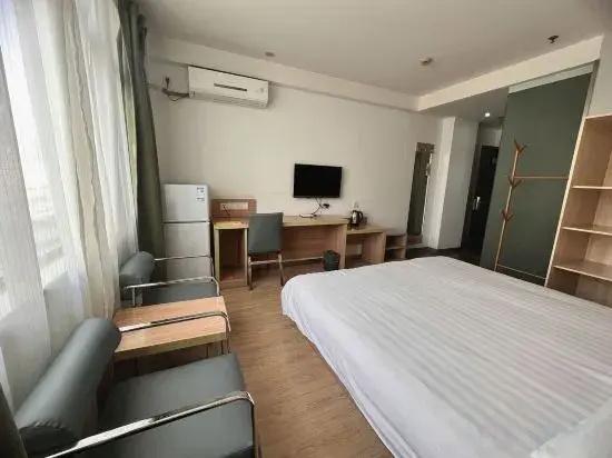 Motel 168 (Fuyang Funan Dicheng North Road)