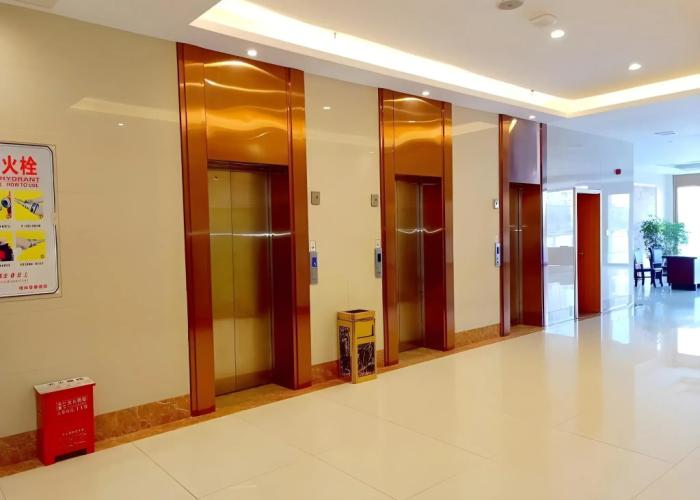 GreenTree Inn Fuyang Technician College