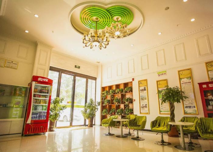 Vatica Jieshou City New Passenger Transport Center Hotel