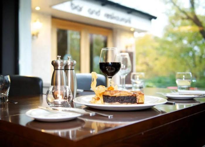 Nevis Bank Inn
