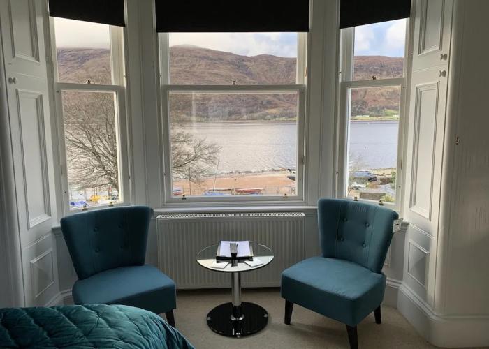 Ashburn House De Luxe B&B