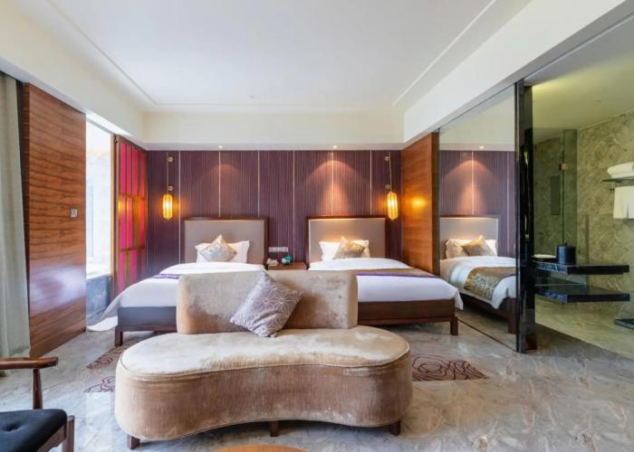 Huitang Huatian Hot Spring Resort Hotel