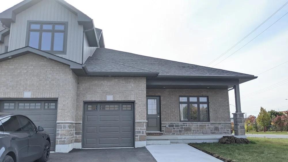 Boardwalk Homes - Executive Townhomes