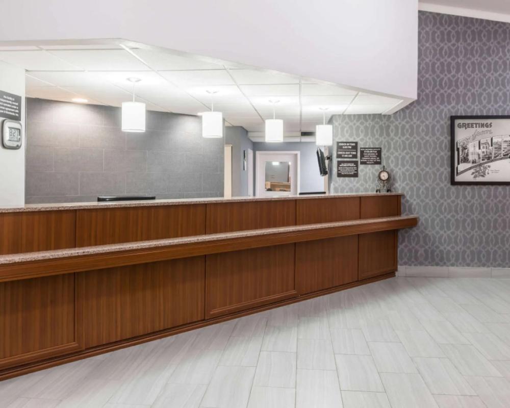 Super 8 by Wyndham O'Fallon