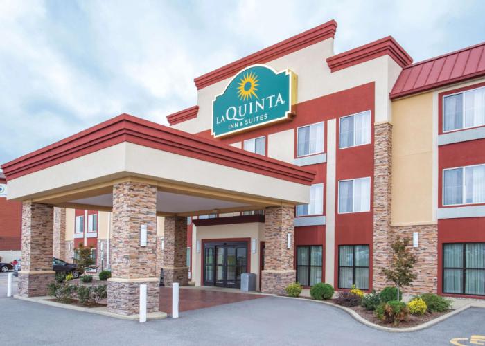 La Quinta Inn & Suites by Wyndham O'Fallon, IL - St. Louis