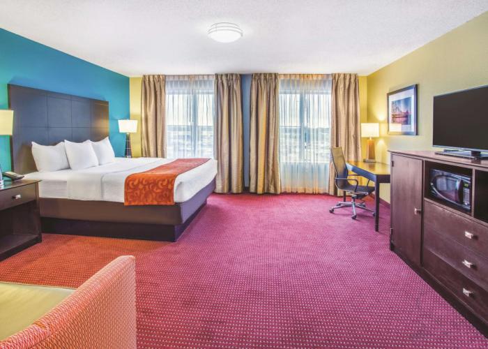 La Quinta Inn & Suites by Wyndham O'Fallon, IL - St. Louis