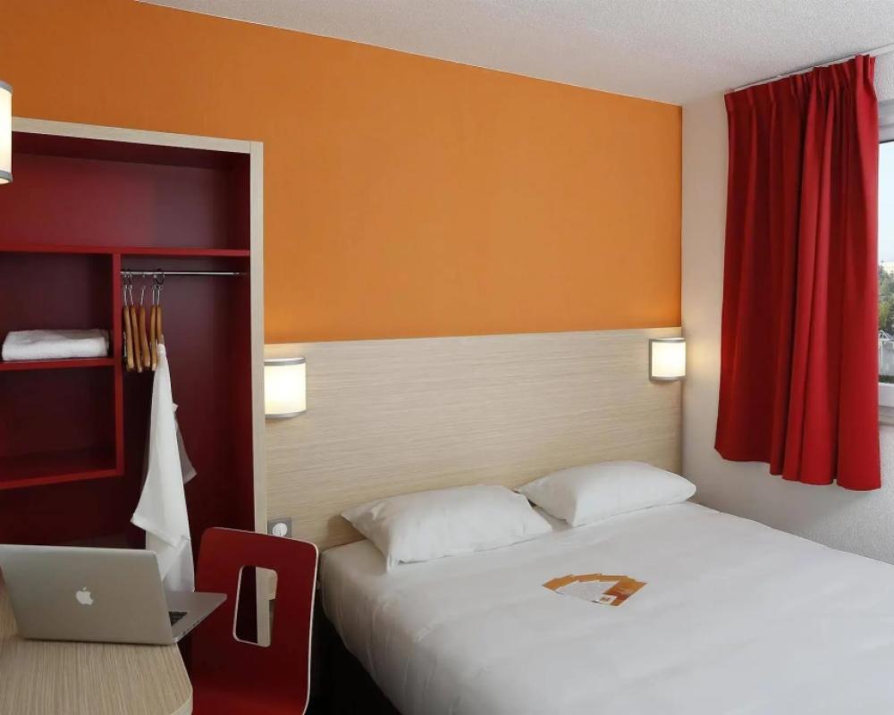 фото B&B HOTEL Gap