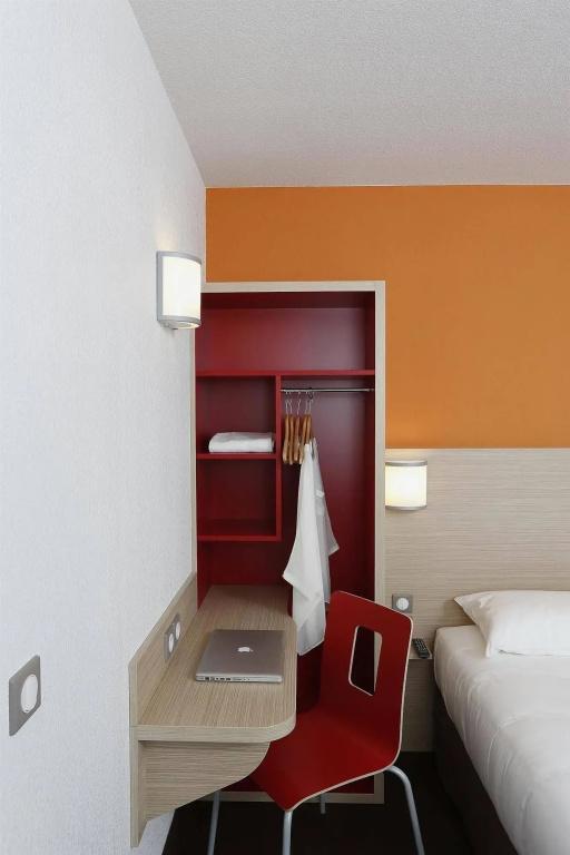 фото B&B HOTEL Gap