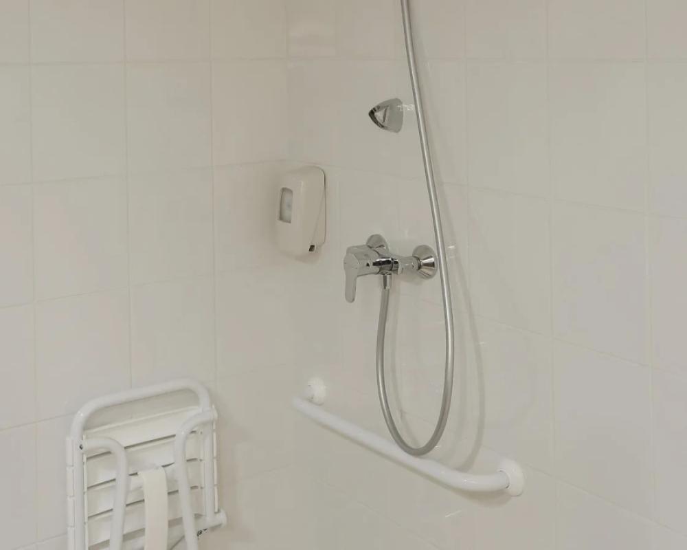 фото B&B HOTEL Gap