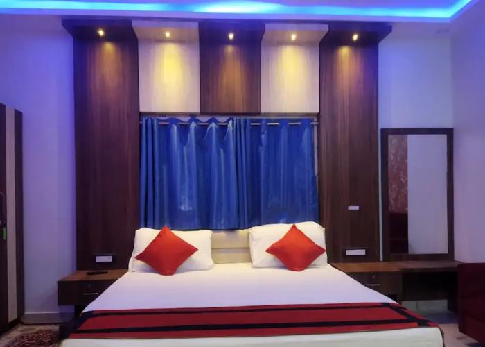 G P Guest House And Banquet Hall