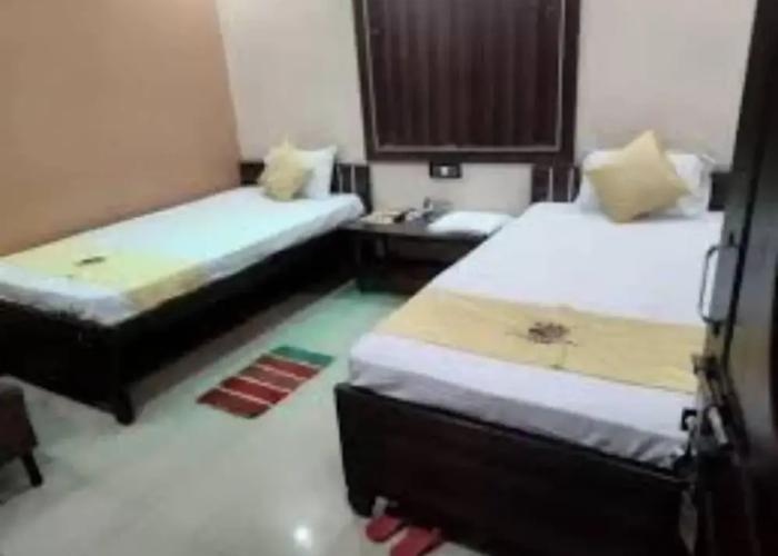 Hotel Shakuntla Palace