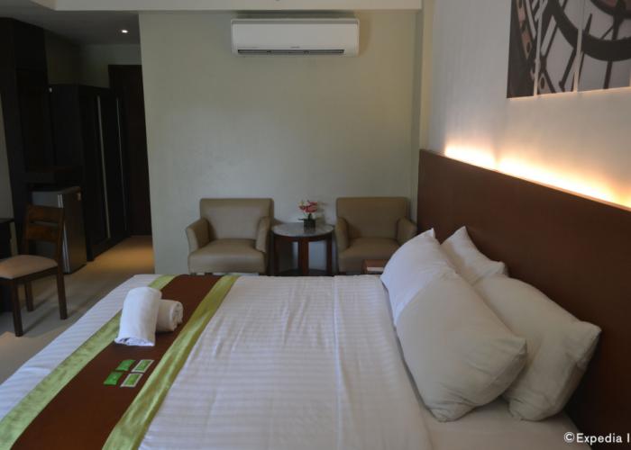 London Beach Resort and Hotel