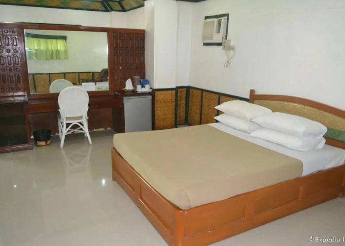 Family Country Hotel & Convention Center