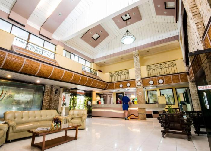 Family Country Hotel & Convention Center