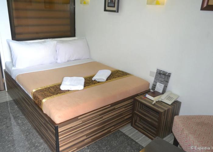 Zanrock MicroHotel