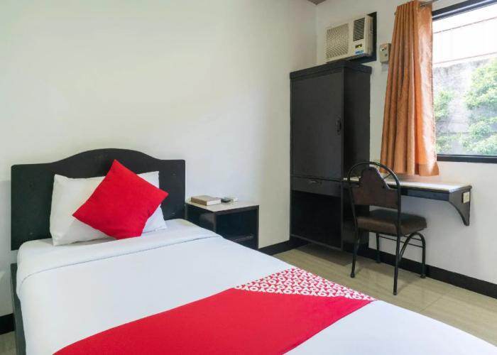 Stonewood Hotel