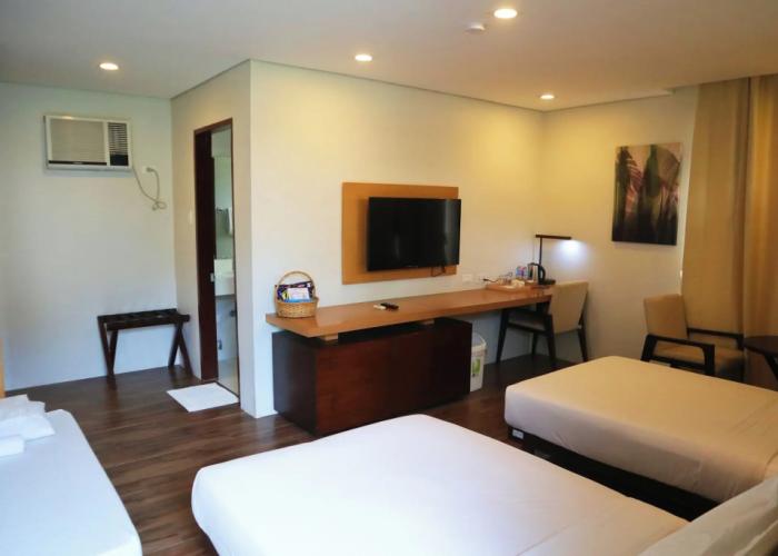 Dolores Tropicana Resort