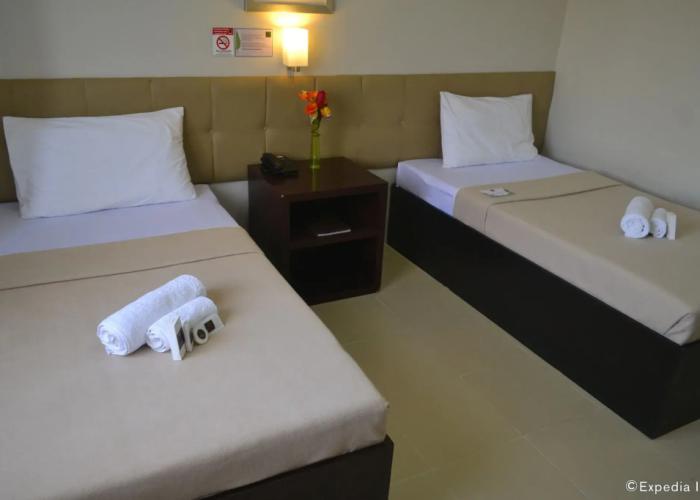 Columbus Plaza Hotel