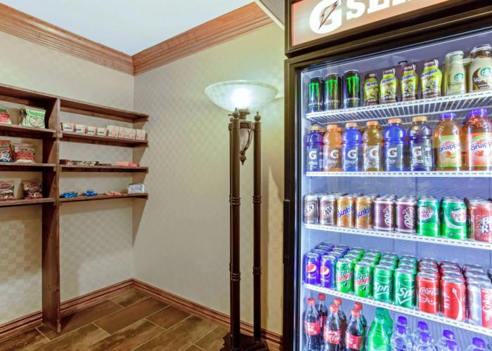 La Quinta Inn & Suites by Wyndham Cleburne