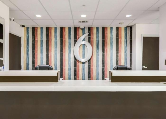 Motel 6 Cleburne, TX