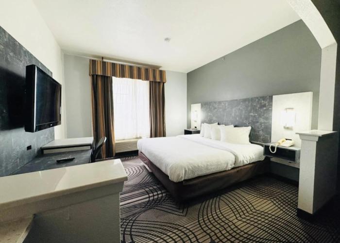 FairBridge Inn & Suites Cleburne